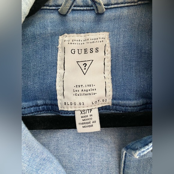 SOLD - Guess denim jacket lightweight - Picture 5 of 6